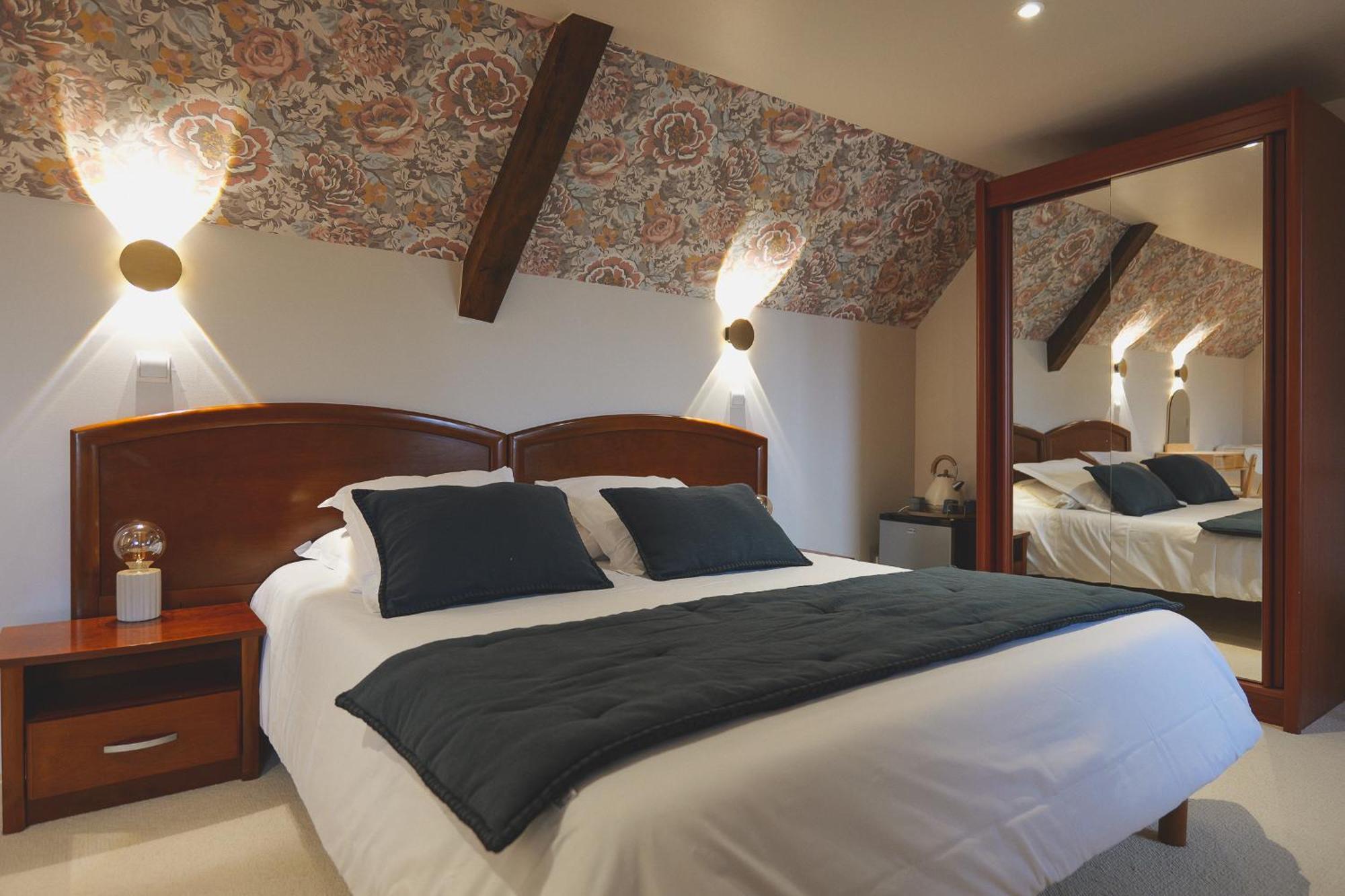 Auberge Du Cheval Blanc - Teritoria Selles-Saint-Denis ภายนอก รูปภาพ