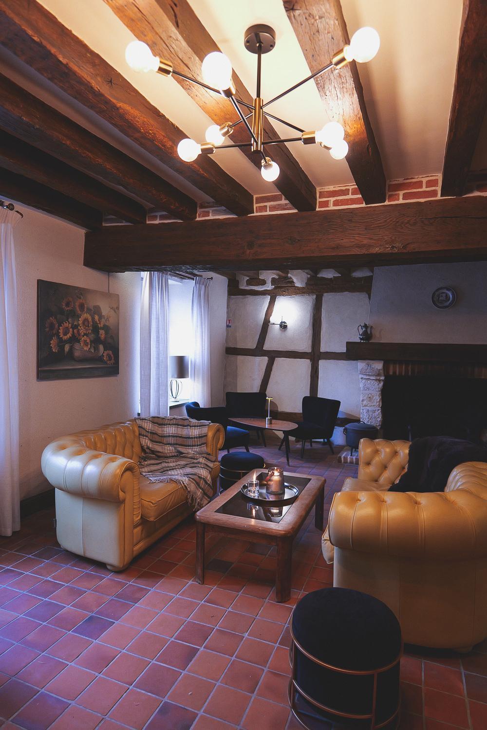 Auberge Du Cheval Blanc - Teritoria Selles-Saint-Denis ภายนอก รูปภาพ