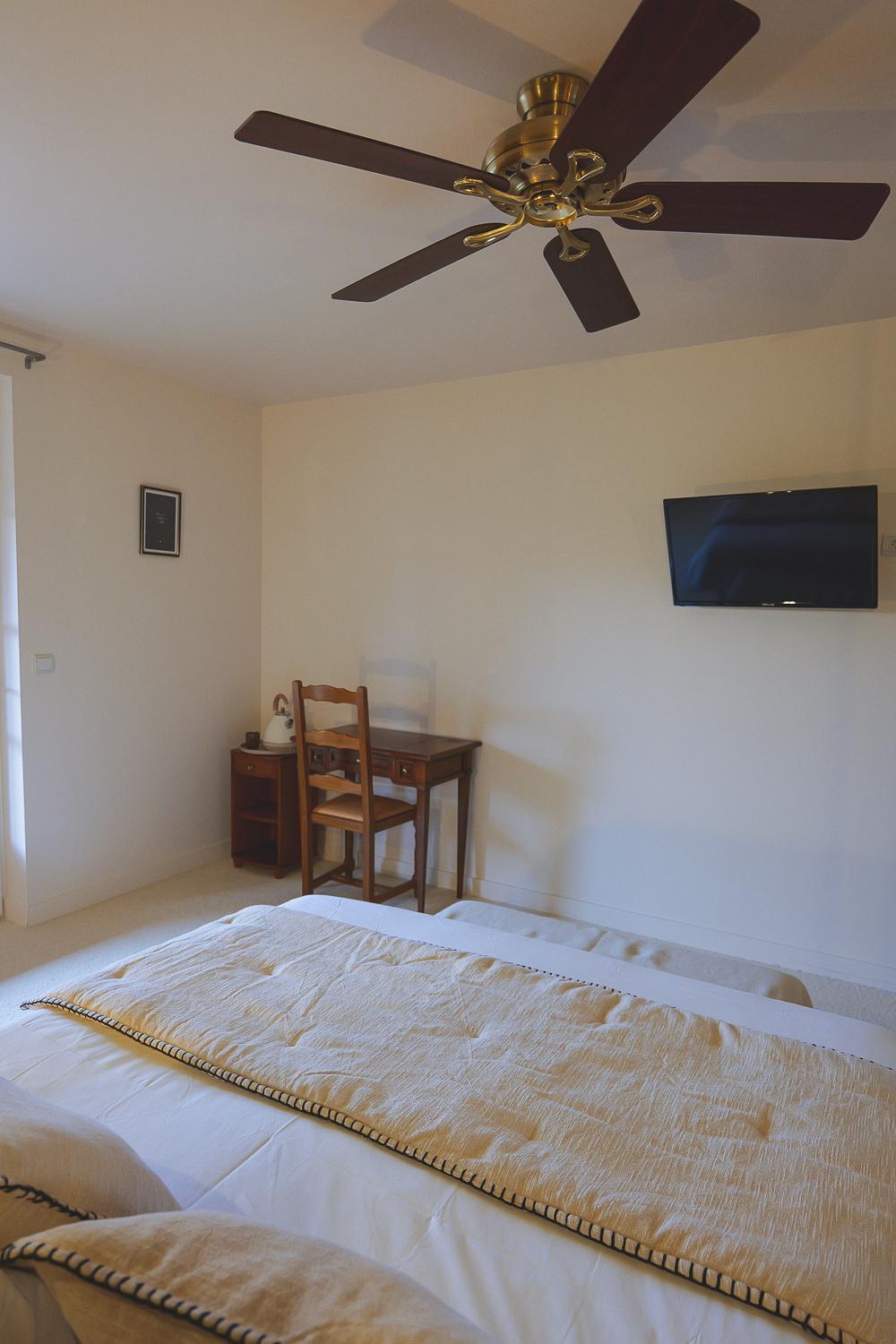 Auberge Du Cheval Blanc - Teritoria Selles-Saint-Denis ภายนอก รูปภาพ