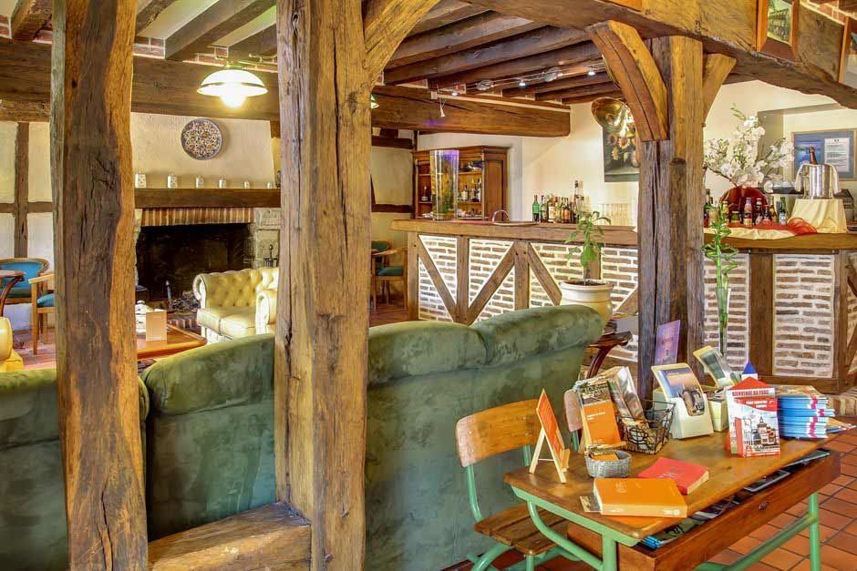 Auberge Du Cheval Blanc - Teritoria Selles-Saint-Denis ร้านอาหาร รูปภาพ