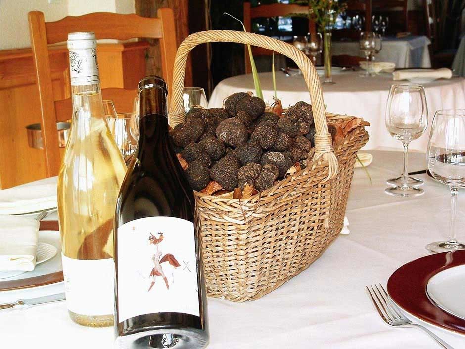 Auberge Du Cheval Blanc - Teritoria Selles-Saint-Denis ร้านอาหาร รูปภาพ